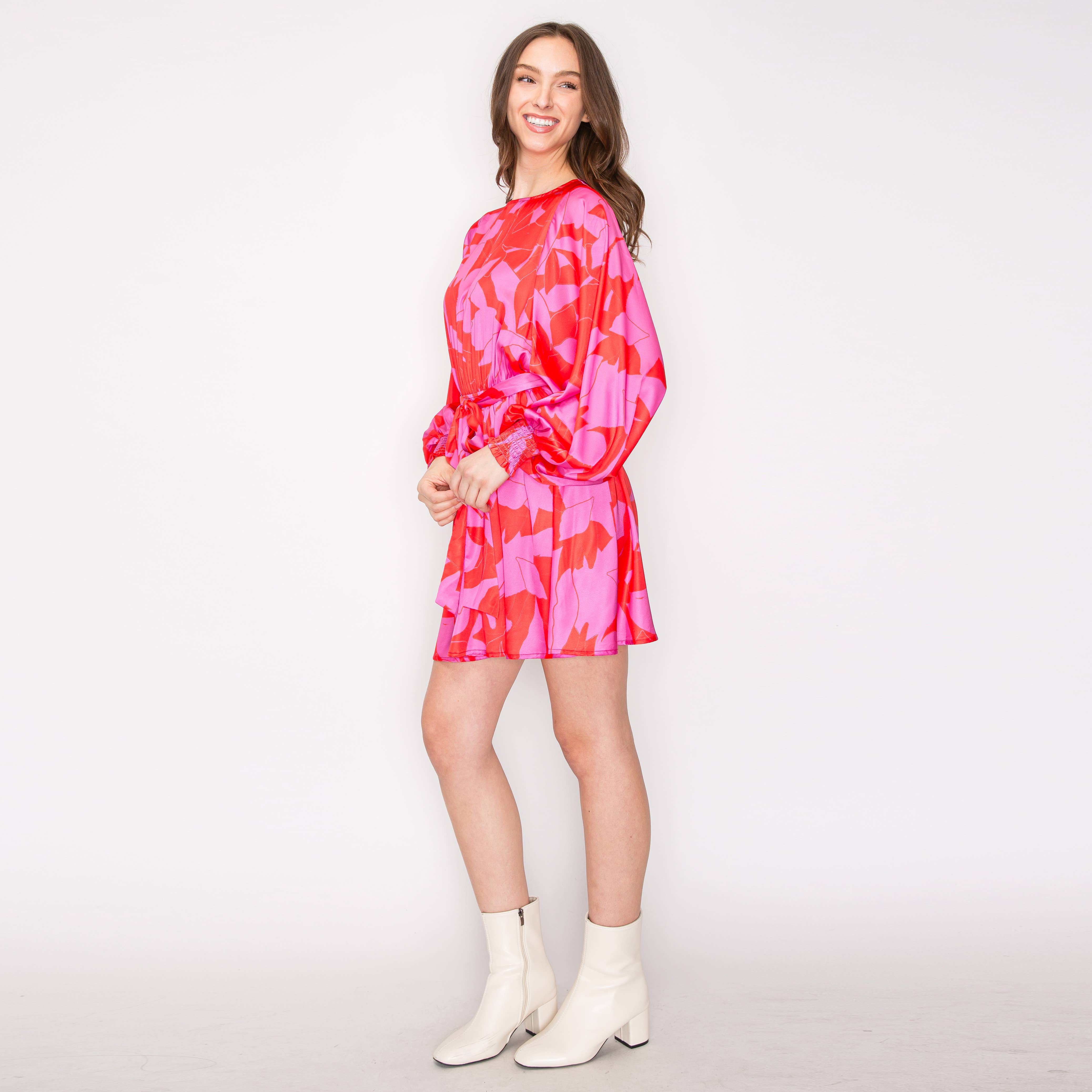 Abstract print mini dress with long sleeves