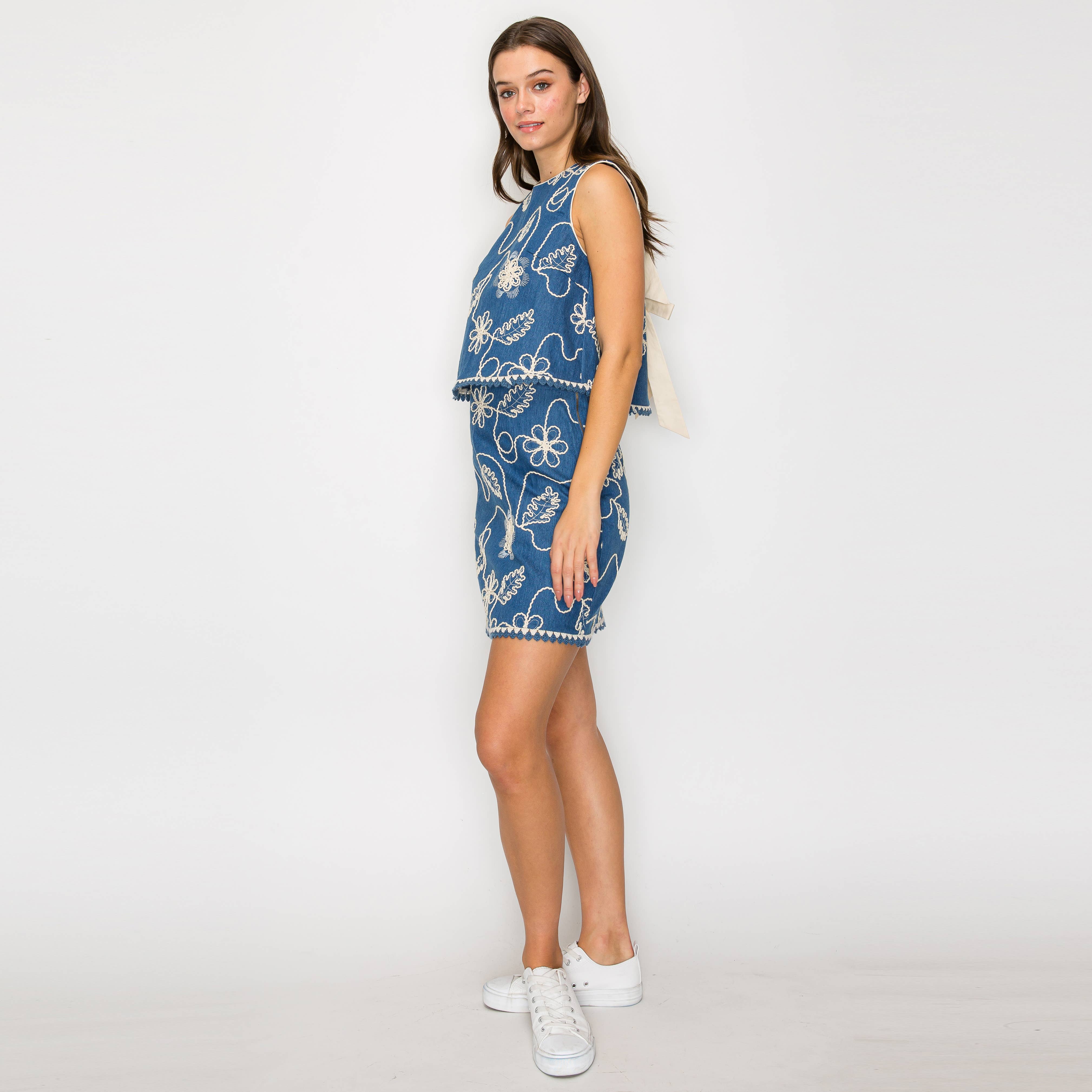 Jacquard Pattern Embroidery Top with Bow tie
