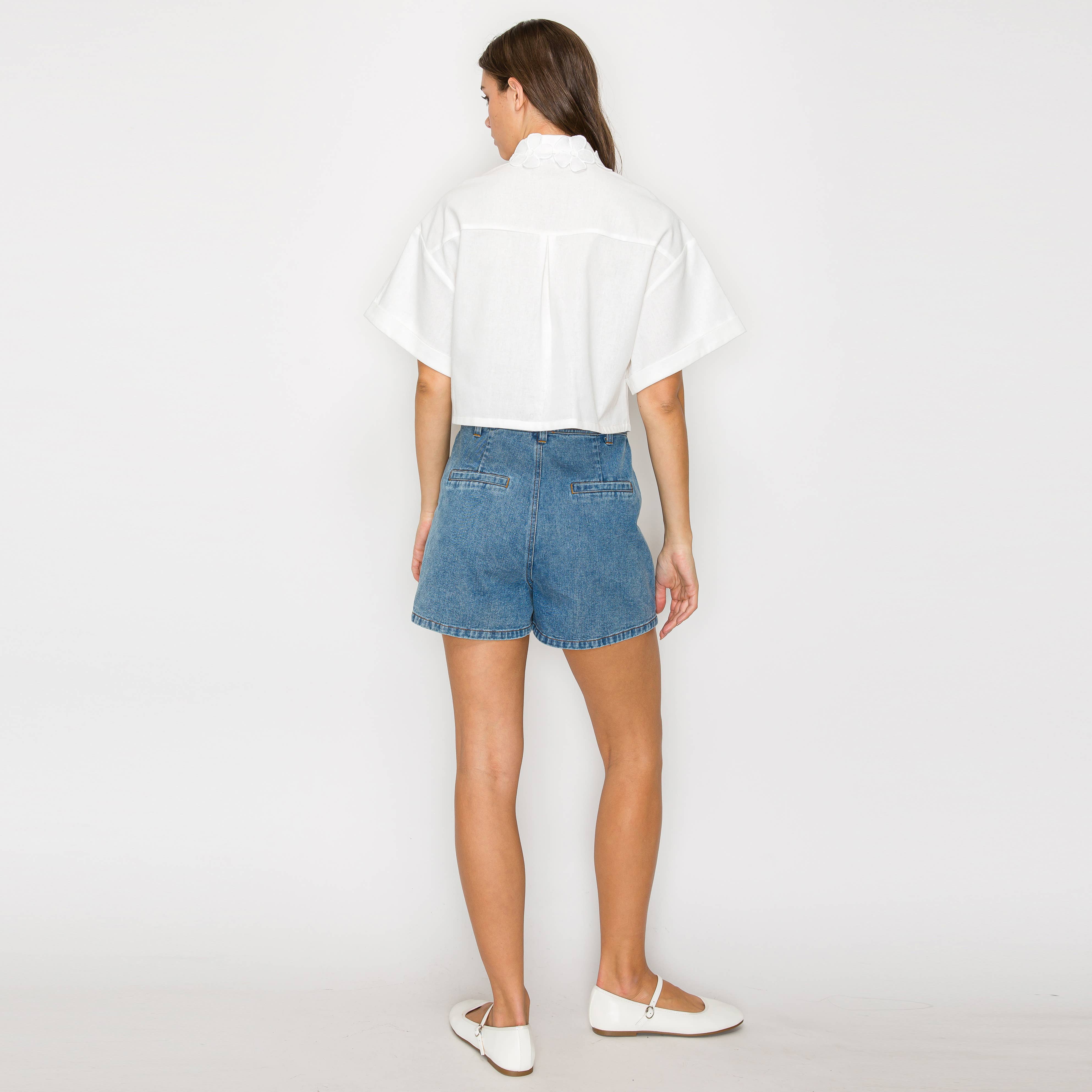 Lovely White Daisy Crop Shirts