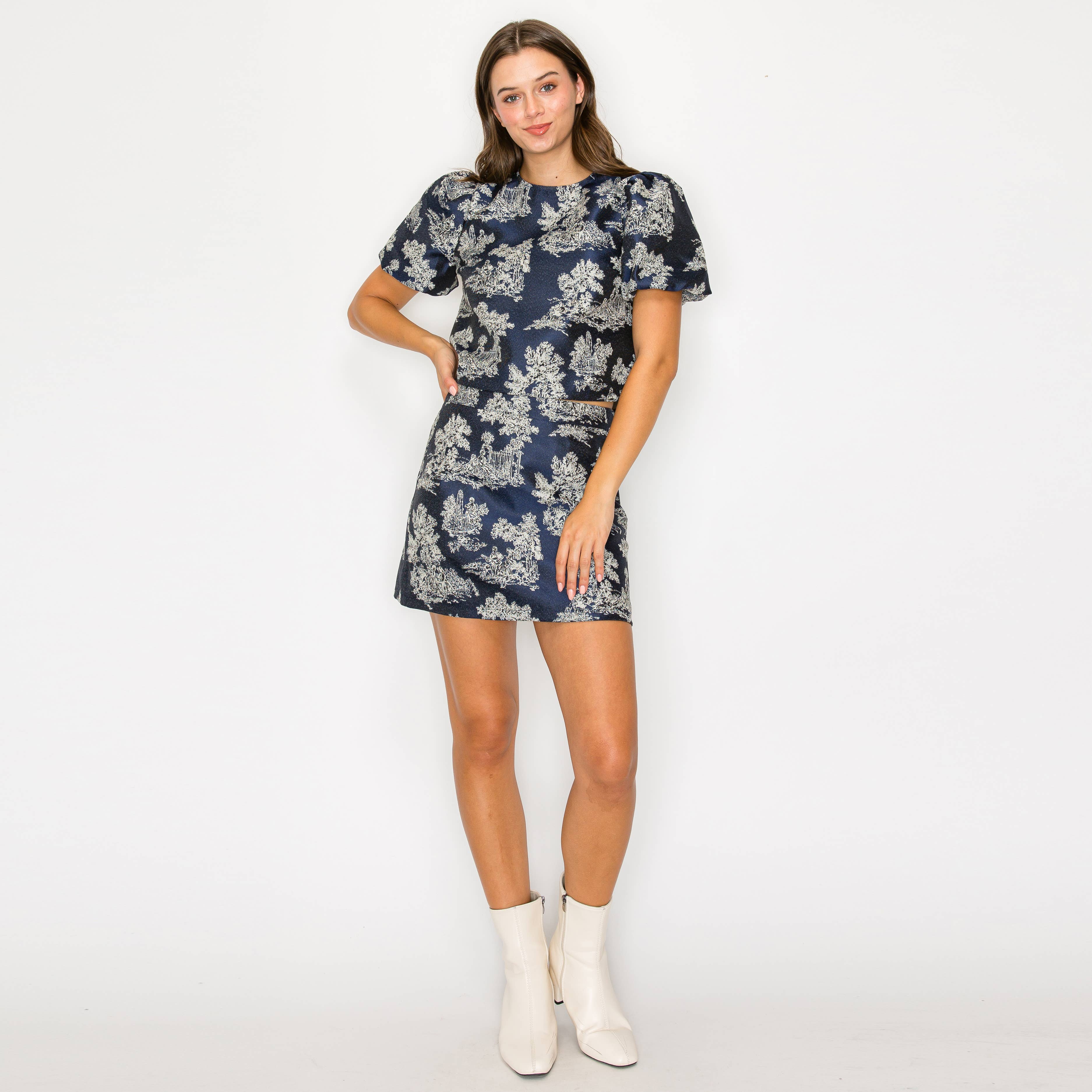 Toile Jacquard pattern top