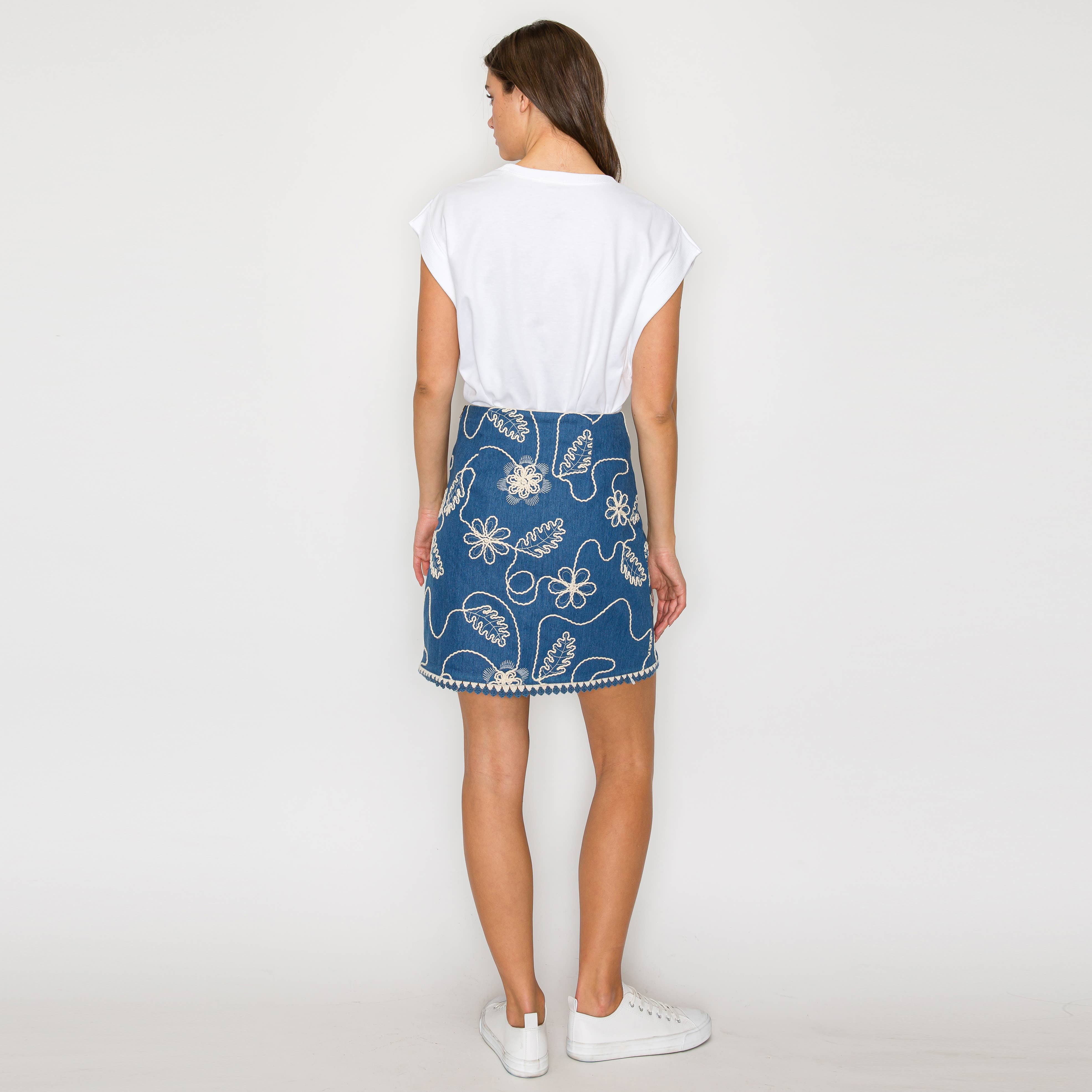 Jacquard Pattern Embroidery Mini Skirt